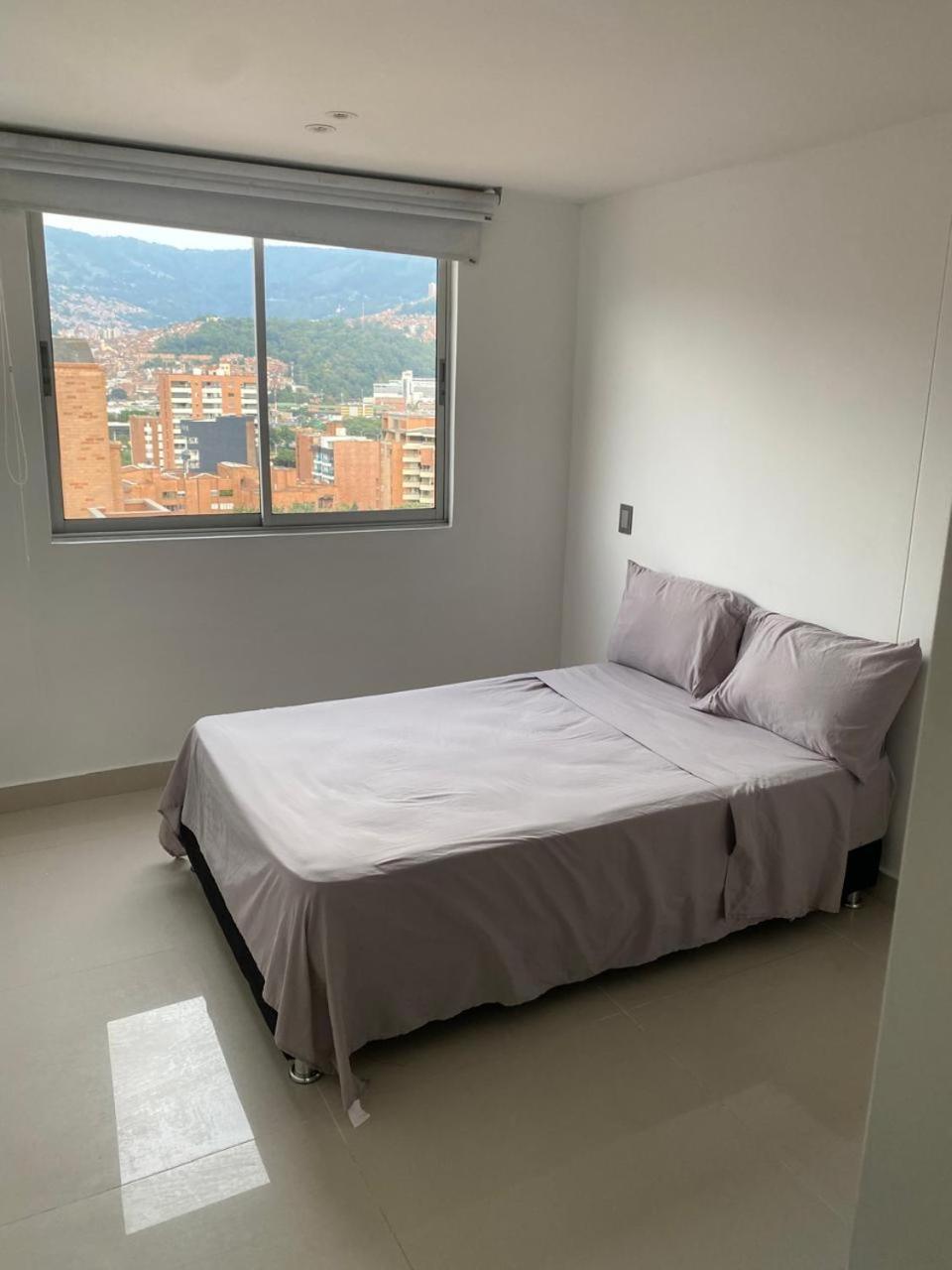 Hermoso Y Nuevo 16 Medellín